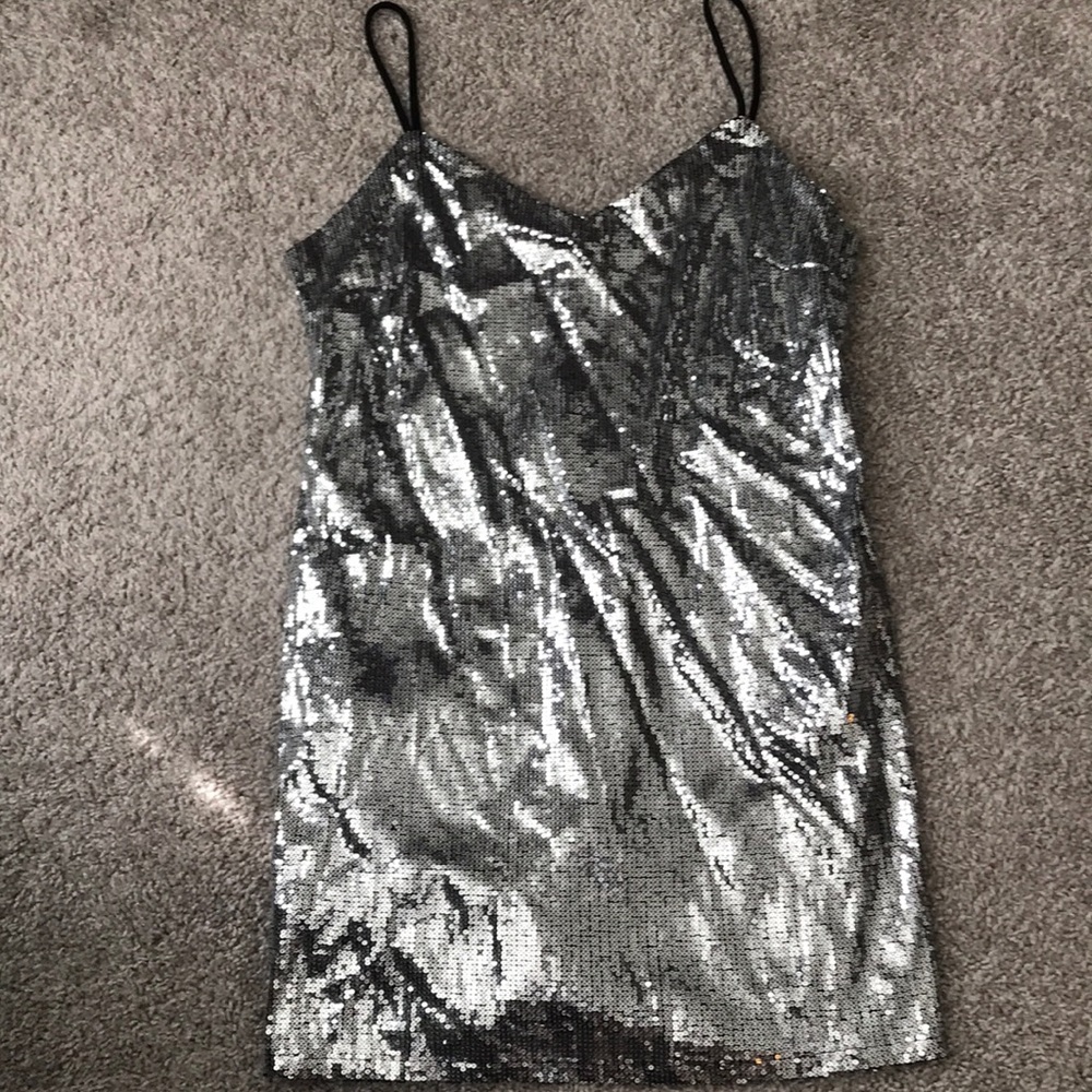 BRAND NEW: Silver Sequin dress